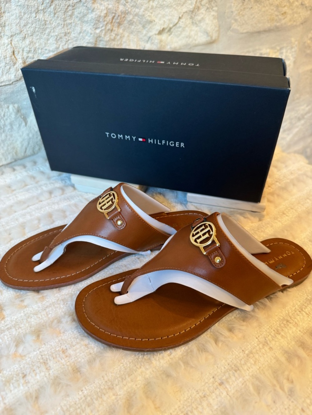 Tommy Hilfiger Tan and White Leather Logo Thong Sandals